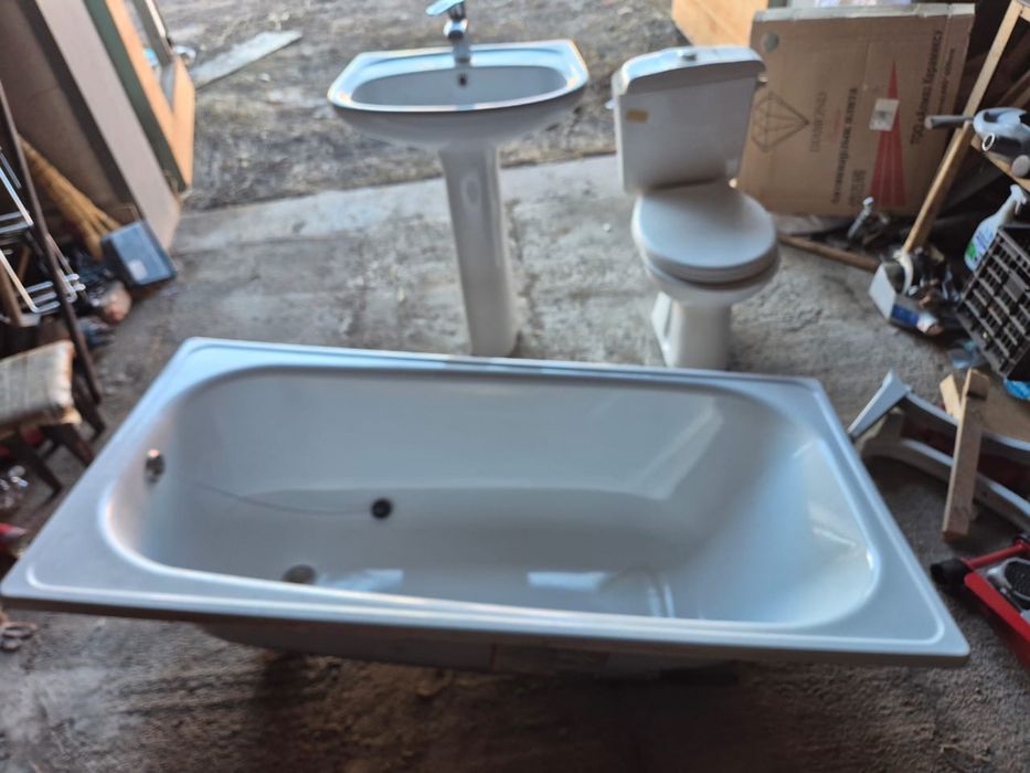 Ванна, унитаз, раковина