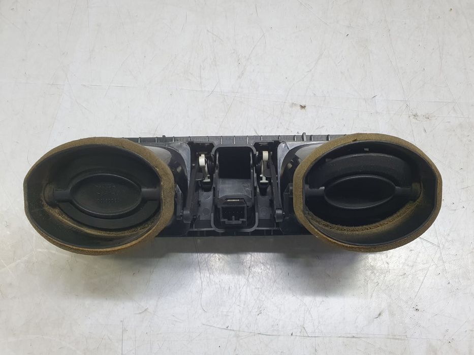 Grila ventilatie bord 3409400 Volvo XC90 1 (2002 - 2006) 2.4 D5244T4 2.4 D5244T4 D5244T4