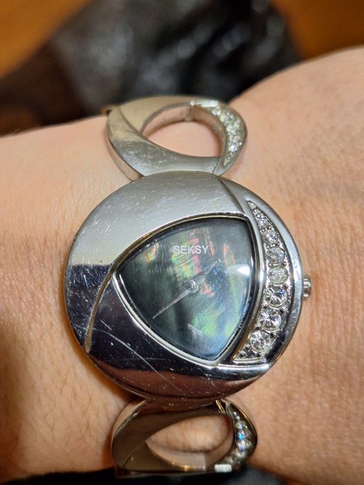 Часовник Sekonda