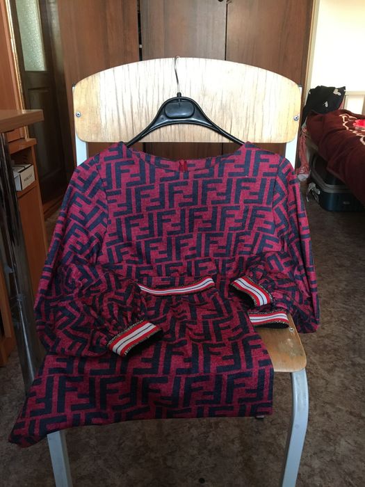 Қыз балаларға киімдер (тегін)