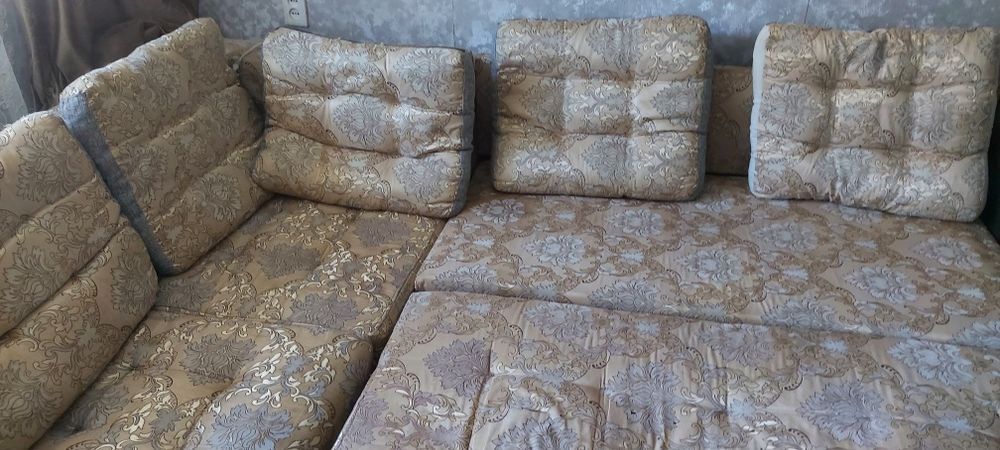 Продается диван угловой за 80000т