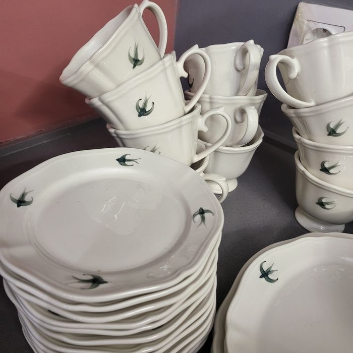 Продам сервиз на 12 персон