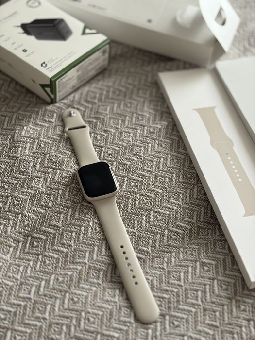 Apple Watch Series 8 (GPS) в отличном состоянии