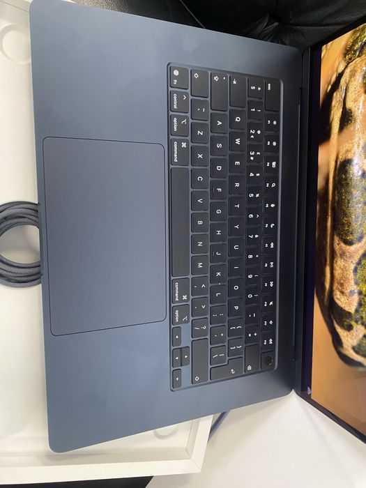 MacBook Air M4 15-inch/ 256 Gb / Midnight