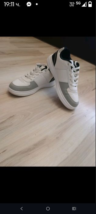 Нови обувки  champion..