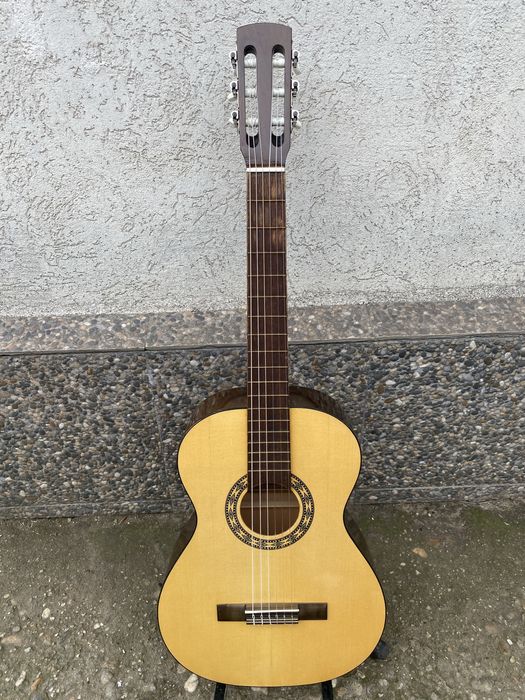 chitara clasica Musima Junior