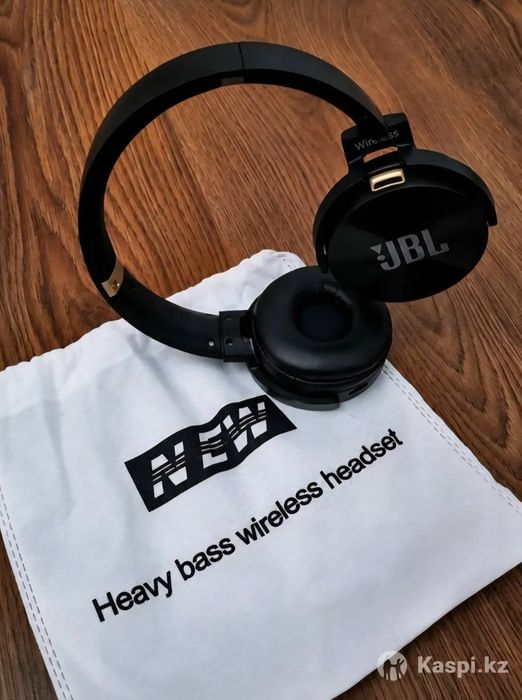 Наушник JBL950BT