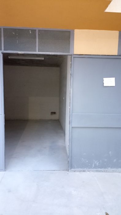 Давам гараж под наем