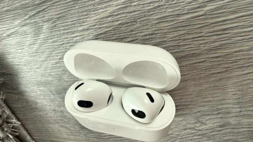 Слушалки Airpods 3