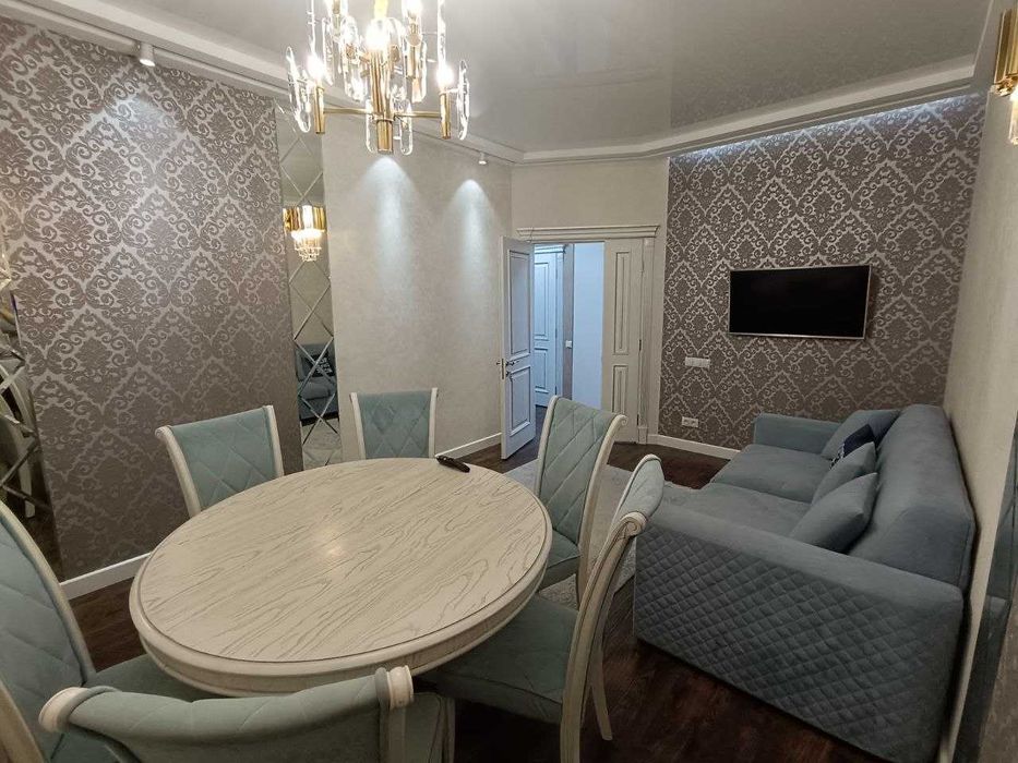 Аренда  3/1/5, новостройка за Паркентским рынком. Есть гаражное место.