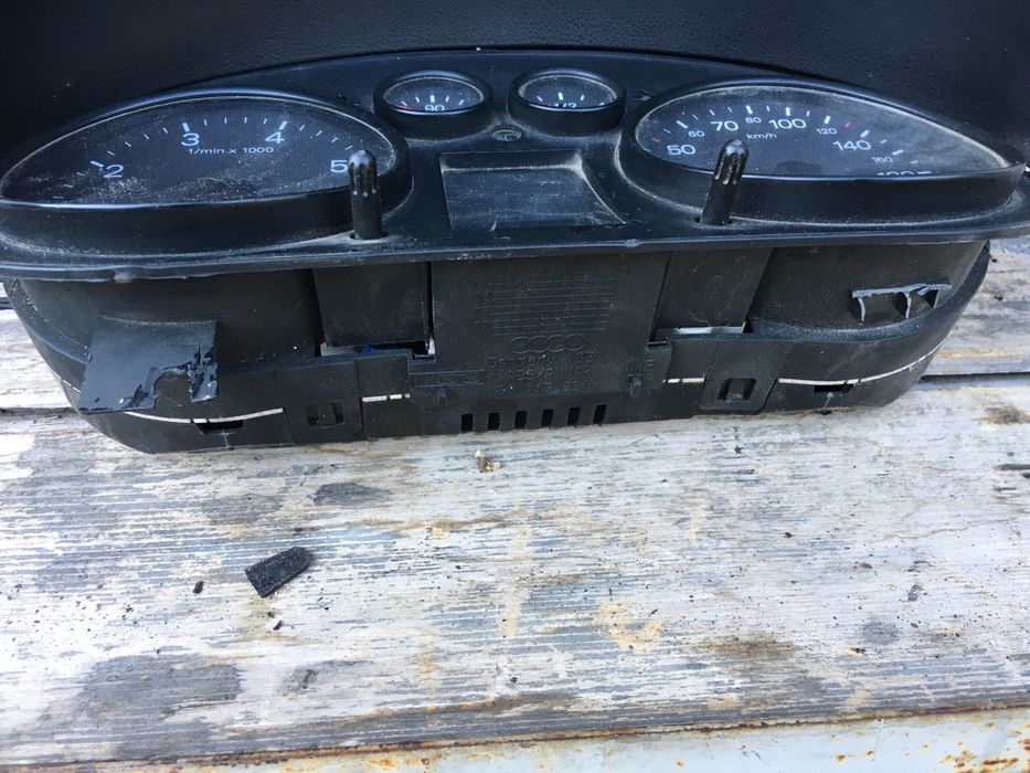 Ceas Ceasuri Bord Audi A2 1.4 1.6 Benzina EUROPA