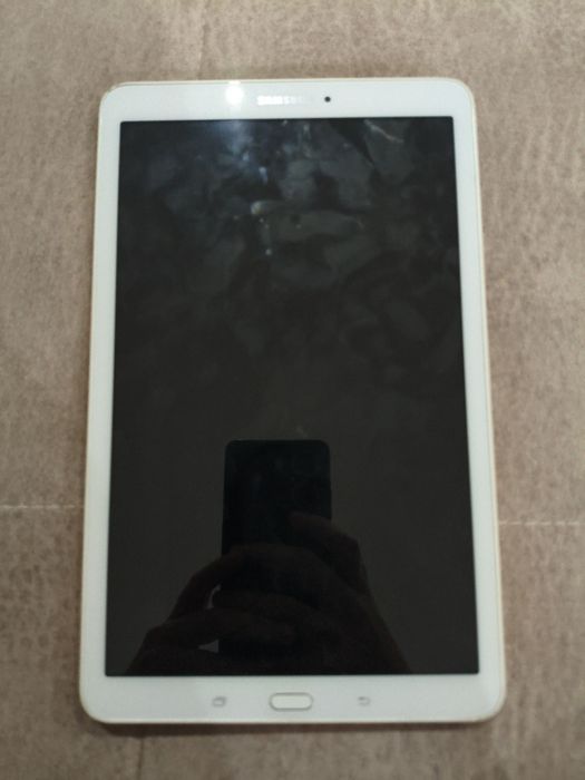 Планшет Samsung Galaxy Tab E