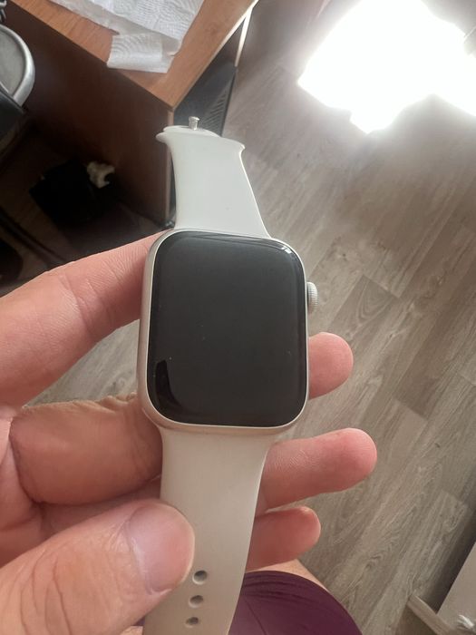 Продам apple watch 8, 45mm