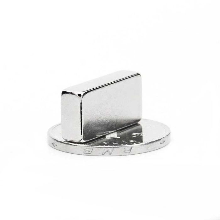 Неодимов МАГНИТ 20x10x5 mm N52, magnit neodimov