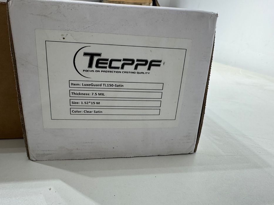 Продам бронепленку на авто.