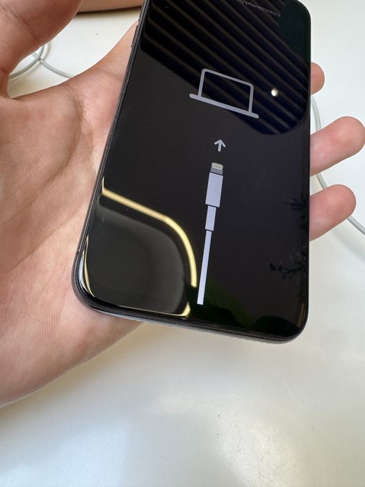 iPhone X 256 ГБ под восстановление