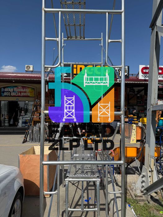 Строительные леса фасадные, для работ снаружи и внутри, с настилом