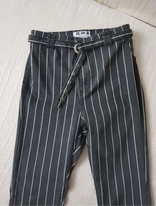 Blugi Bershka slim