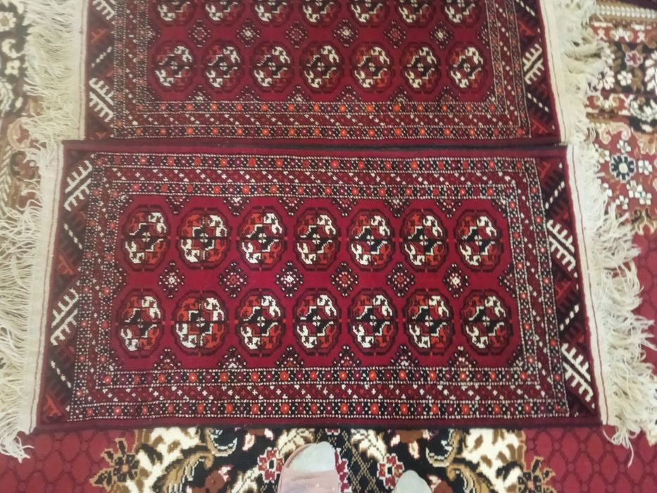 Туркман гилам яхши холатда