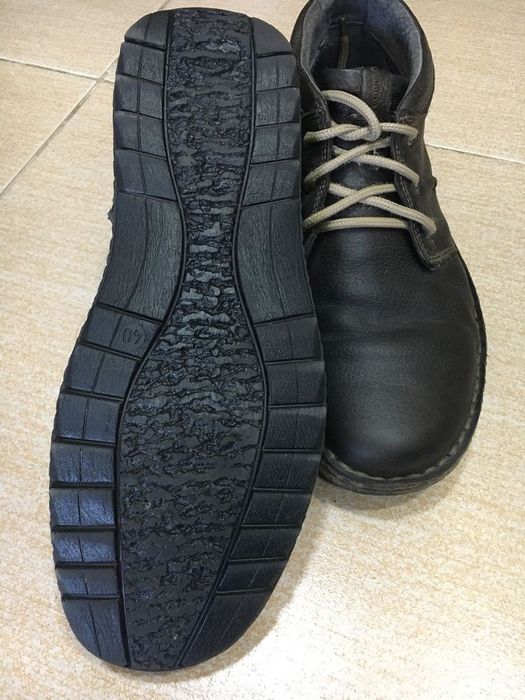 Продаются кожаные мужские ботинки обувь 40 размер