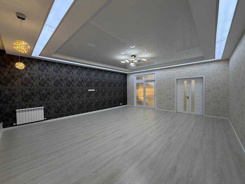 Продаётся 3х комнатная квартира на 2 этаже в центре города звоните