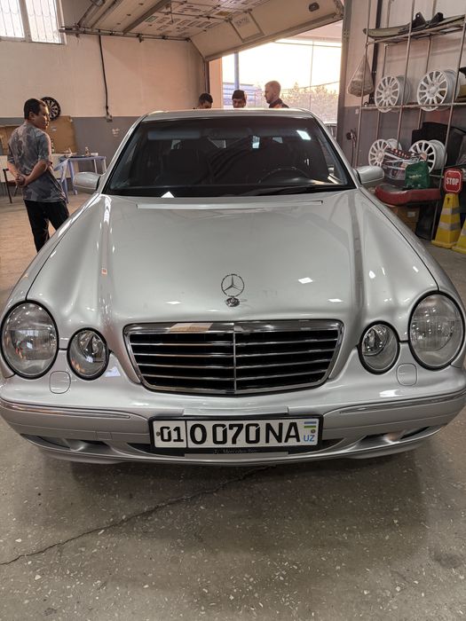 Продается мереседес E320 в идеальном состоянии