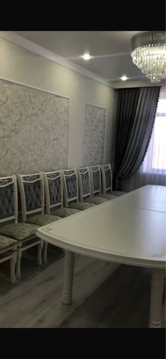 Продается стол со стульями