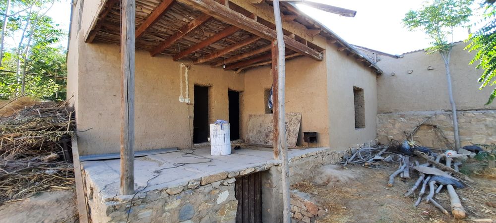 8 сотих курилиши тугалланмаган ховли сотилади