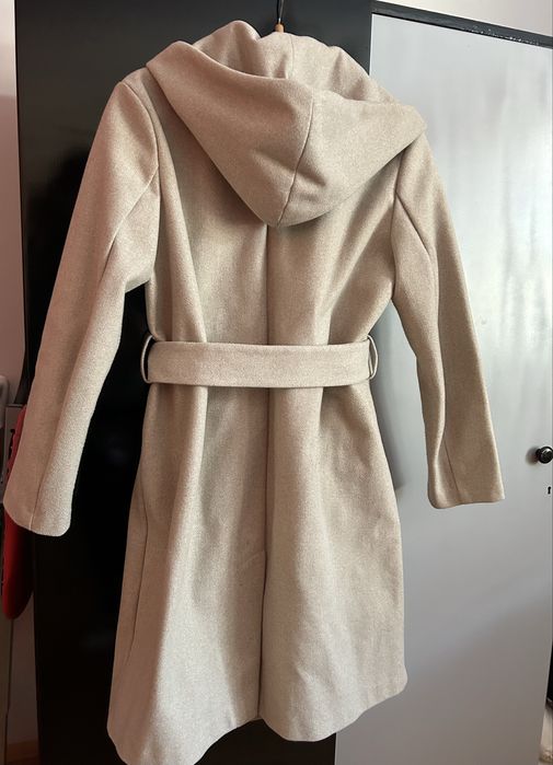 ZARA бежово палто размер М-Л