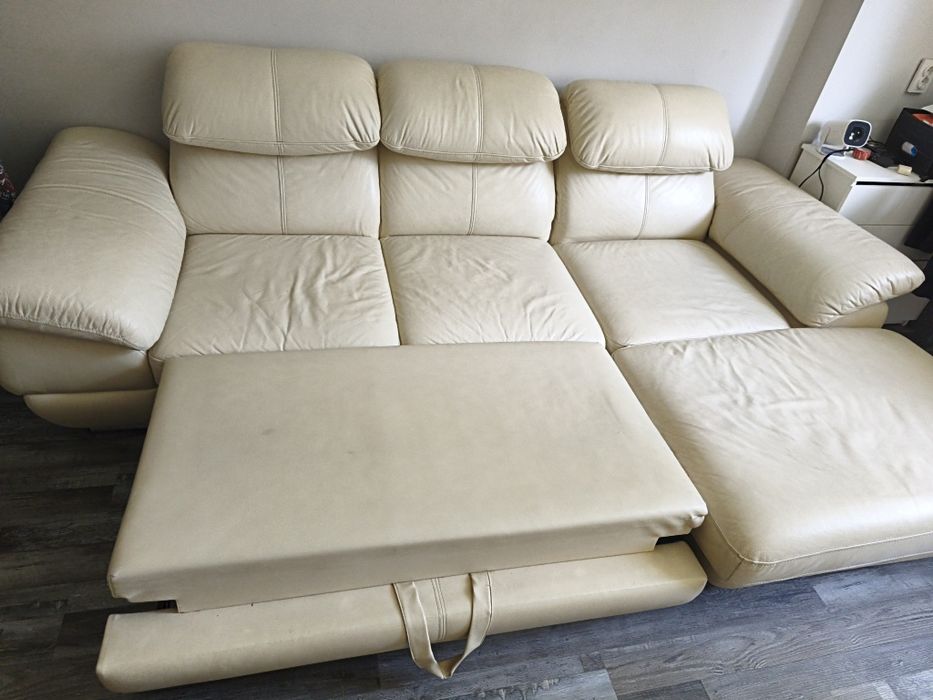 Кожанный угловой диван