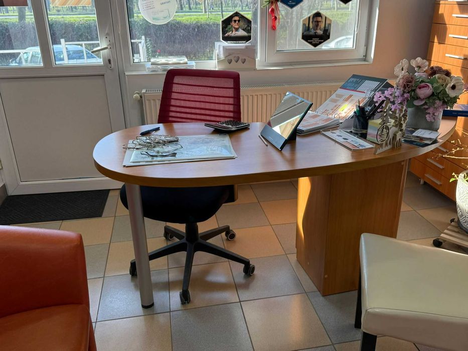 Ansamblu mobilier optică medicală + Essilor Kappa CTD Ultimate Edition