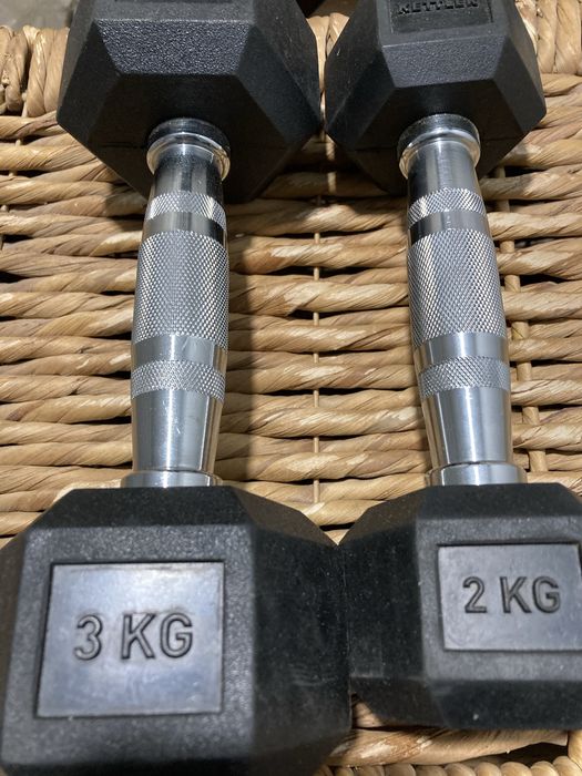 Продаются гантели