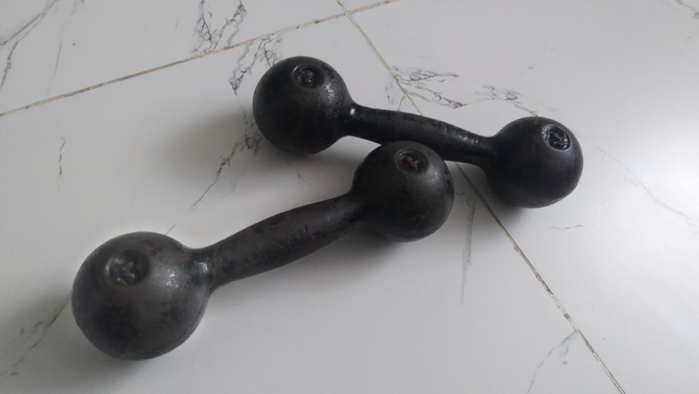 Продам гантели советские 3 кг