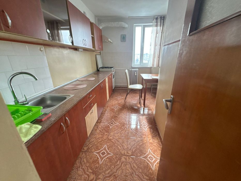 Închiriez apartament