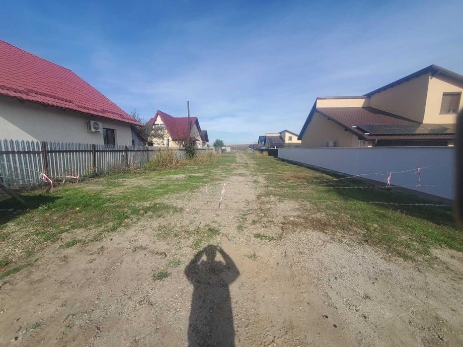 Teren intravilan Șendreni 3333 mp 40 €/mp Preț negociabil Investitie