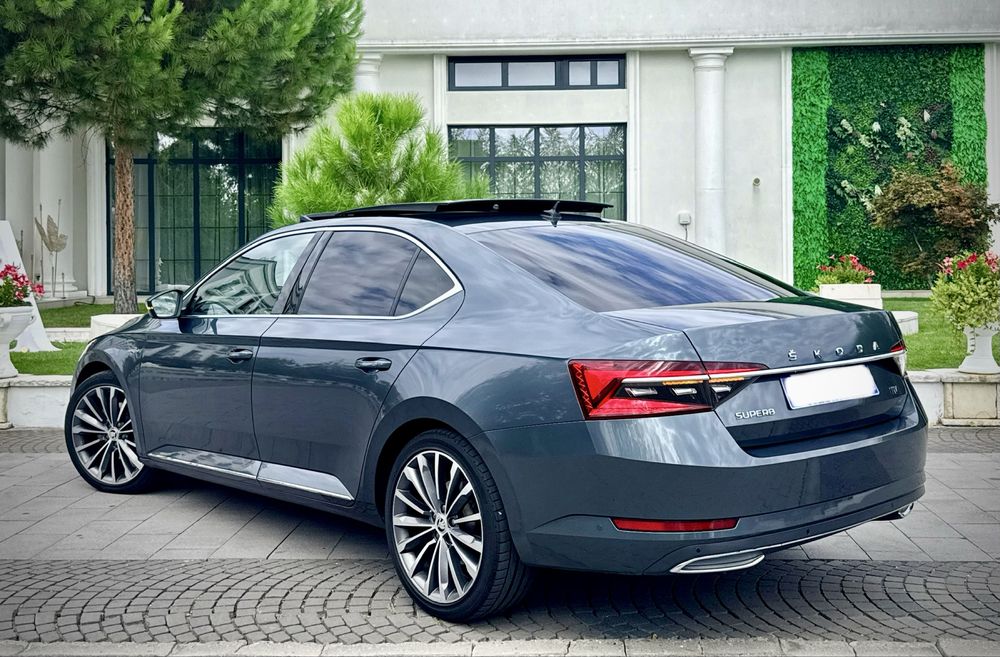 Skoda Superb iv Laurin & Klement! Absolut Full Option! Plug-in Hybrid !