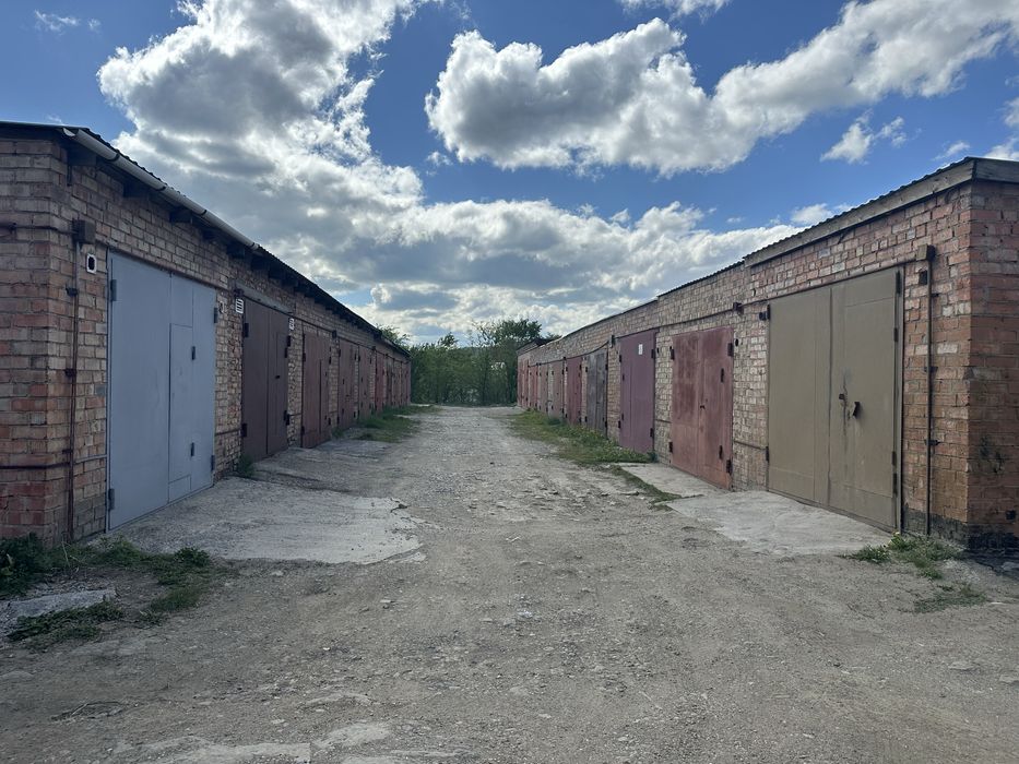 Продам гараж 2-х уровневый