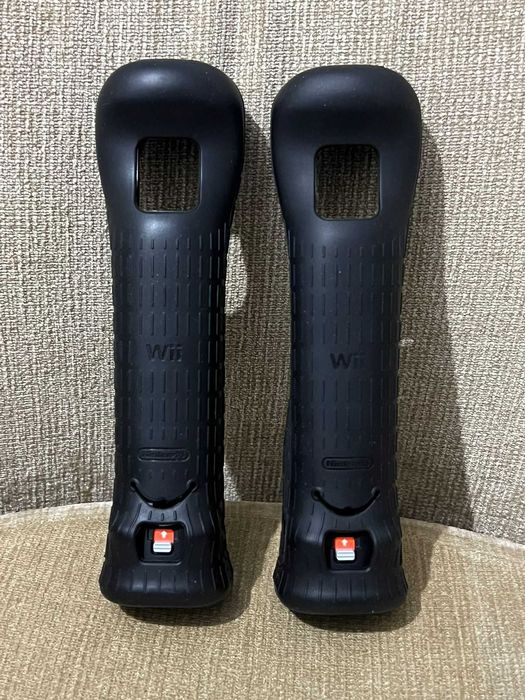 Set 2 Adaptoare Motion Plus Nintendo WII plus huse silicon originale
