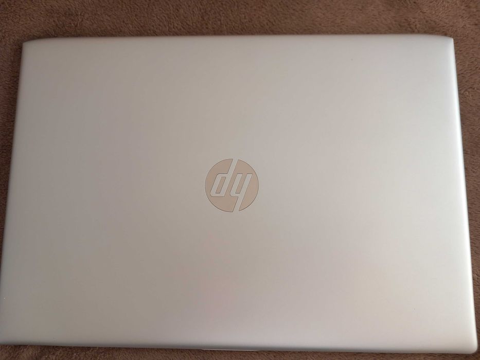 HP ProBook G5 - 15.6''  i5-8250U 8GB RAM 256GB  SSD - перфектен