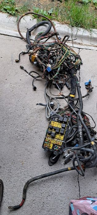 Vând injectoare electromotor turbo iveco daily 2.8