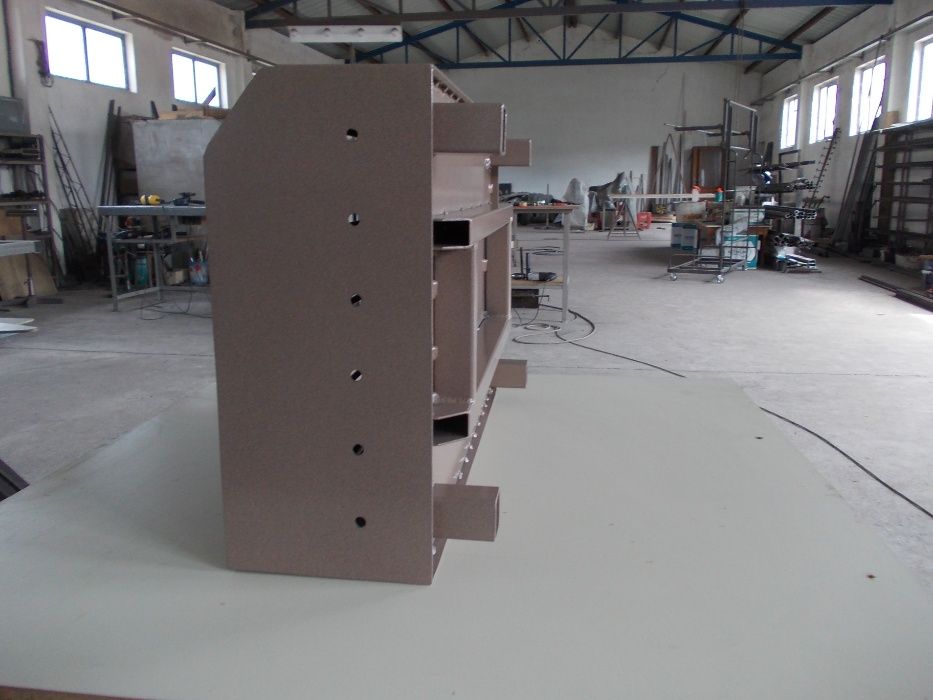 Скара - Барбекю на дърва и дървени въглища 80 €