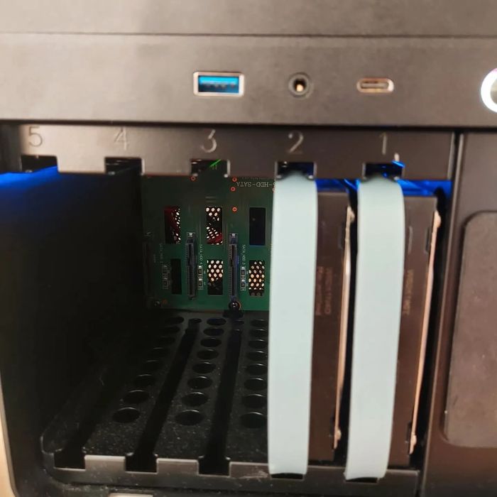 NAS Jonsbo N2, 32 gb ddr4 без дисков