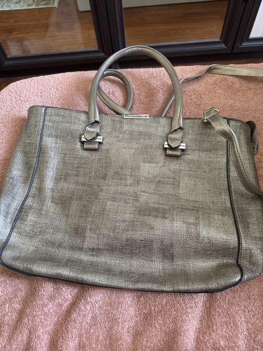 Продам сумки.отдам все за 10000.