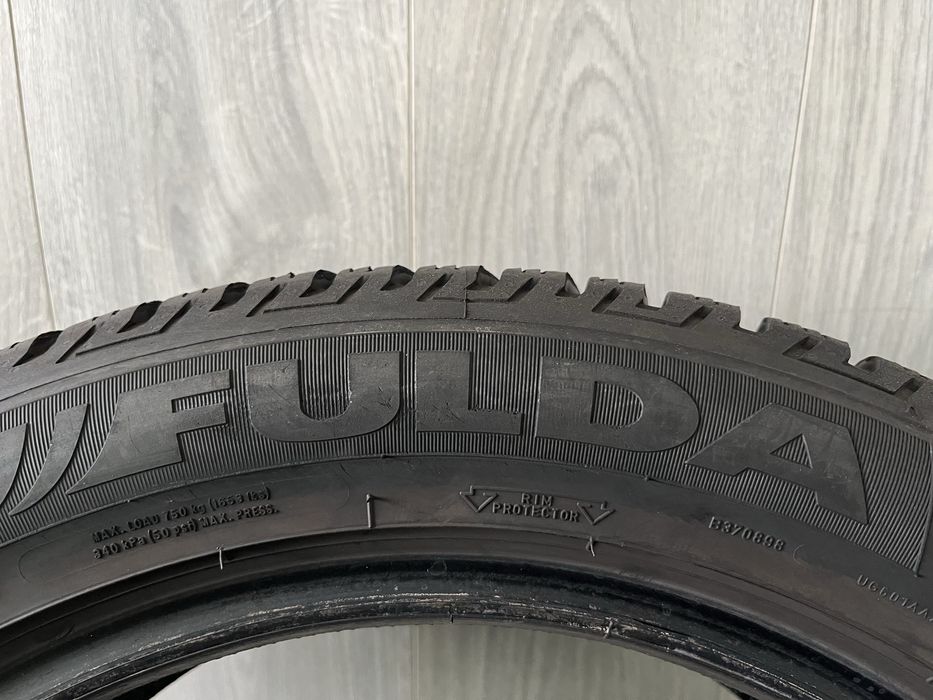 Зимни гуми 215/55/17 Fulda