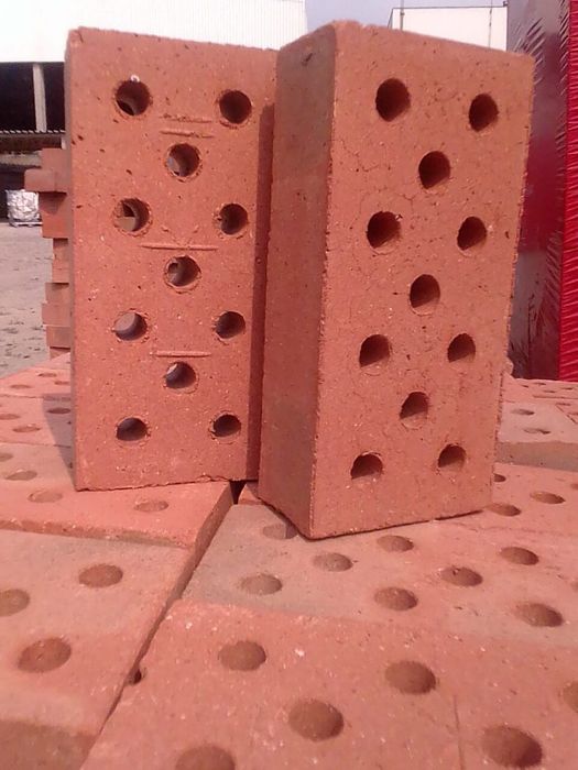 Кирпич Бадамкий Оптом поставка вагонами