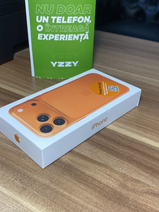 iPhone 17 Pro Max • 256 GB • Cosmic Orange