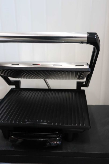 Скара Tefal Inicio - GC241D38, 2000W, незалепващо, оребрена, сребриста