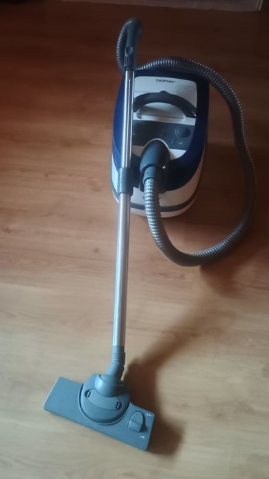 Vând aspirator Zelmer cu fir și rezervor ptr.apa