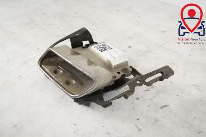 Оригинален ляв изпускателен накрайник в добро състояние Mercedes-Benz