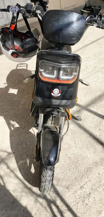 Электр Скутер Hugo